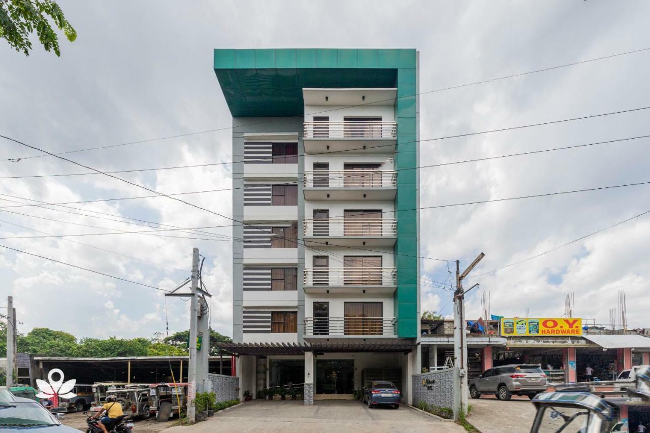 Yellowbell Hotel Batangas Exterior foto